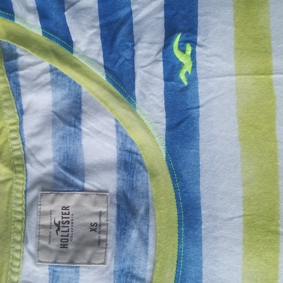 4/ $20 Hollister XS Striped T shirt - Picture 2 of 6